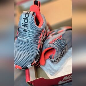 Adidas Kids Sneakers in Gray and Red